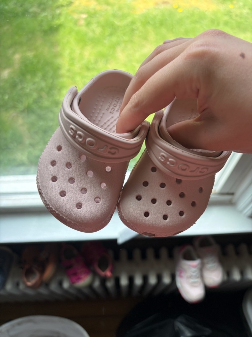 Light Pink 4C Crocs